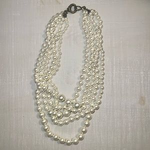 Gorgeous multi-strand pearl necklace